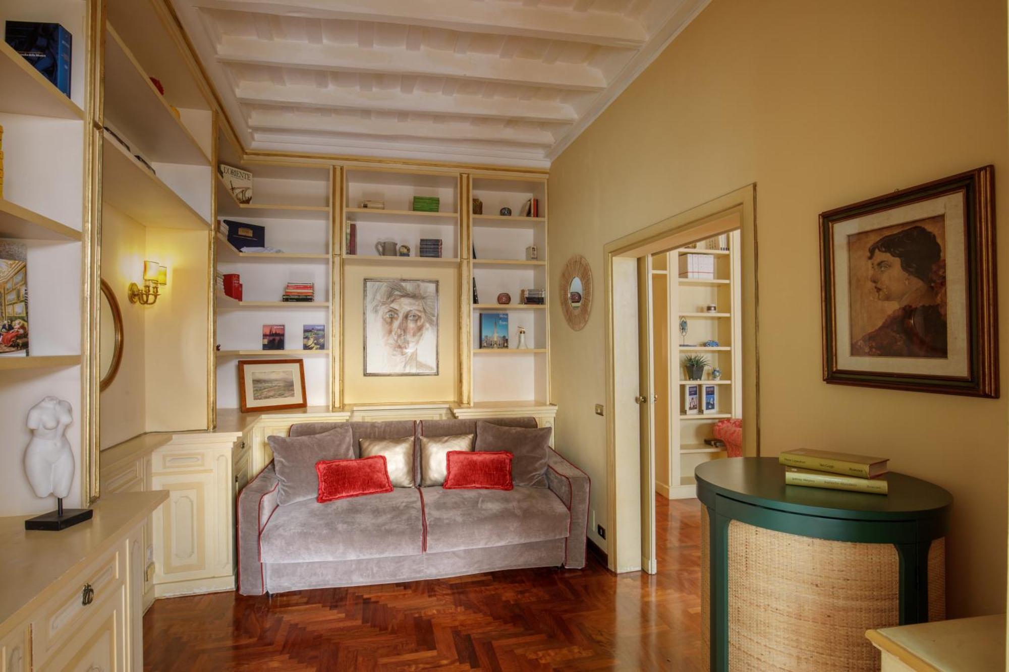Condotti Spanish Steps Ambassador Apartment